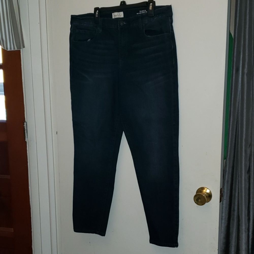 Mid Rise Ankle Skinny Jean